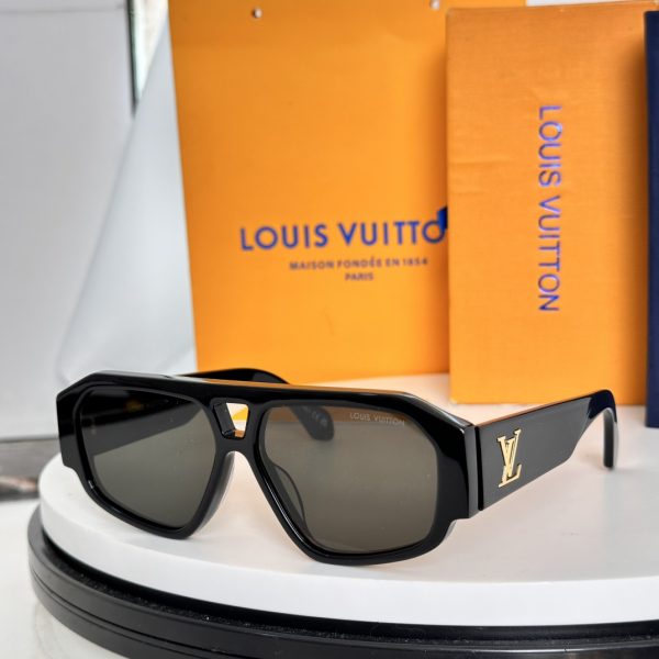 Louis Vuitton Clash Pilot Sunglasses