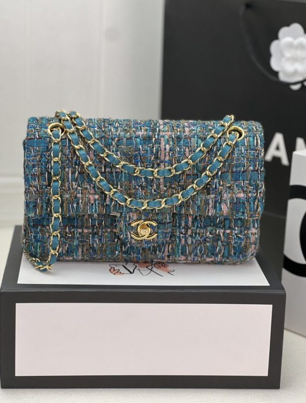 CLASSIC FLAP BAG