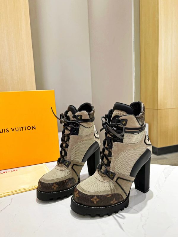 STAR TRAIL ANKLE BOOT