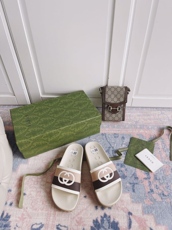 GUCCI SLIPPERS 15