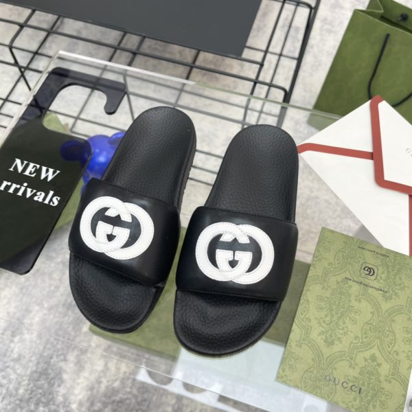 GUCCI SLIPPERS 40