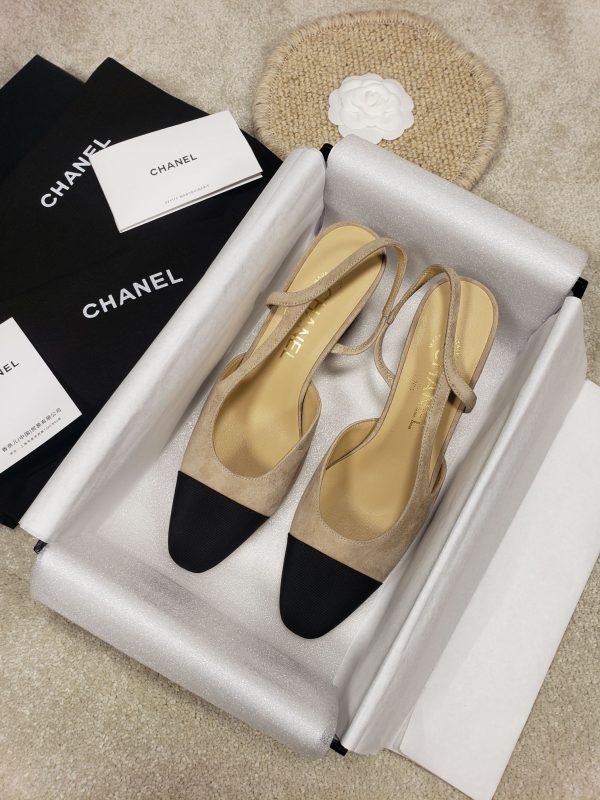 CHANEL FLATS 39