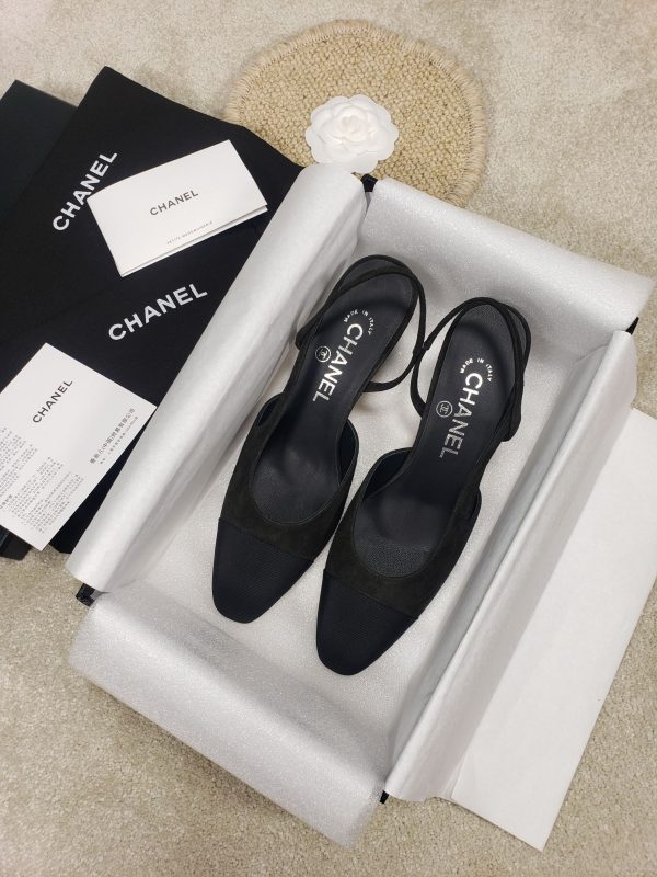 CHANEL FLATS 36