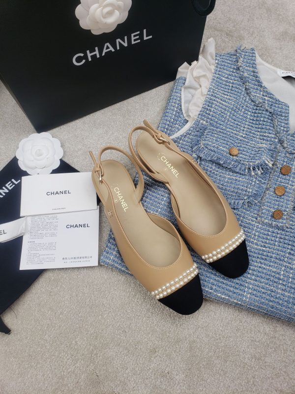 CHANEL FLATS 28