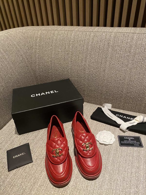 CHANEL FLATS 22