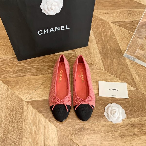 CHANEL FLATS 8