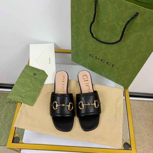 GUCCI SLIPPERS 69