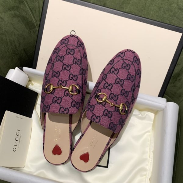 GUCCI FLATS 16