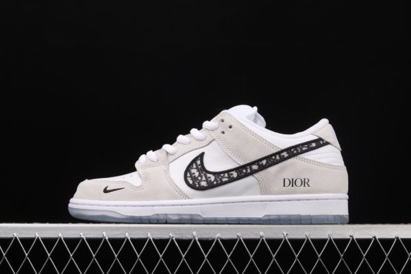 Dior ✖ Nike SB Dunk Low