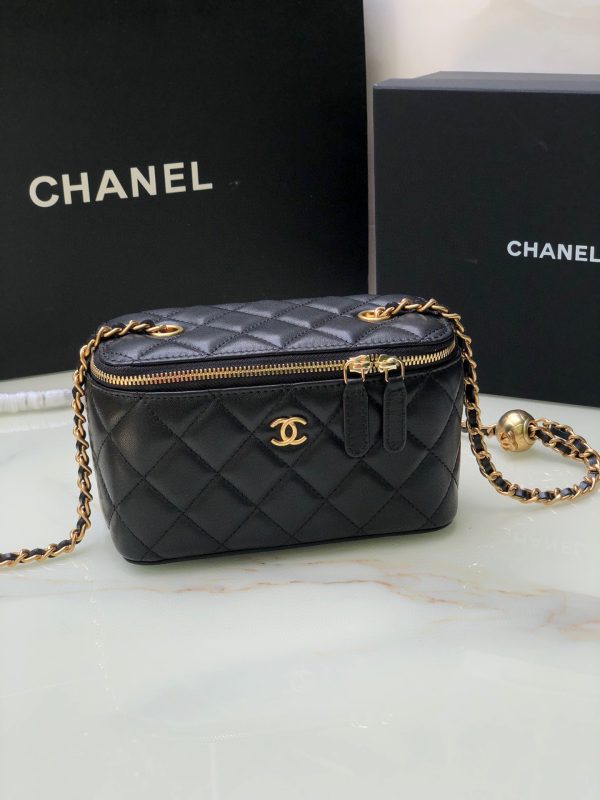 Chanel Classic Vanity 22C Bag with Chain