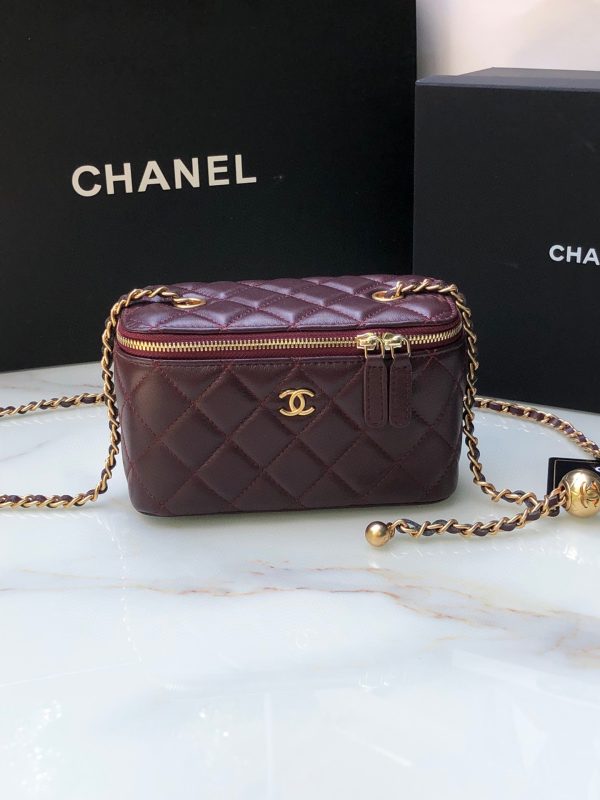 Chanel Classic Vanity 22C Bag with Chain