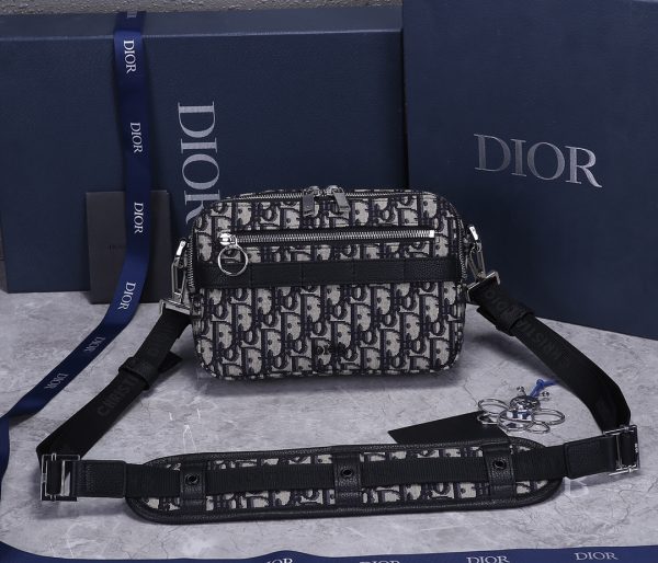 Dior homme Oblique camera bag