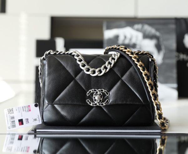 Classic flap bag